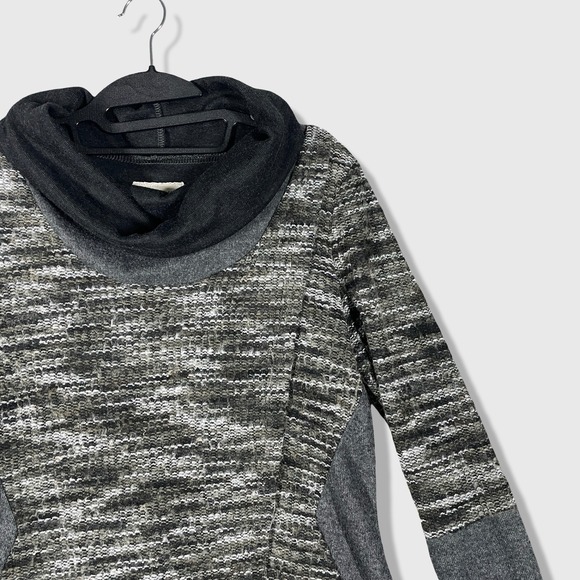 A'reve Cowl Neck Tunic Sweater Womens Small Gray Mixed Media Boho Outdoor - Picture 2 of 9